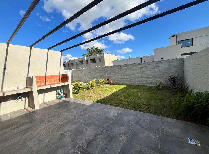 Casa · 286m² · 4 Ambientes · 1 Cochera