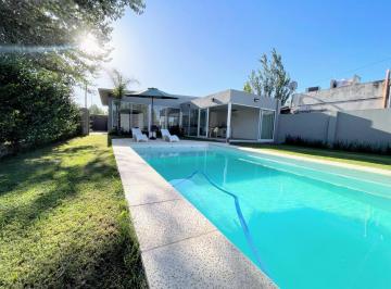 Casa · 130m² · 3 Ambientes · Venta Casa 2 Dormis con Piscina Tierra de Sueños 3 - Roldan