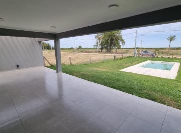 Casa · 100m² · 3 Ambientes · 1 Cochera · Casa en Barrio Privado Quiloazas - Royo Inmobiliaria