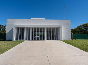 Casa · 125m² · 4 Ambientes · 2 Cocheras · Casa en Venta en Azahares del Paraná