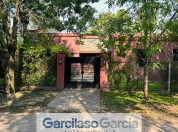Quinta vacacional · 250m² · 4 Ambientes · Casa Quinta en Venta en Villa Gobernador Udaondo, Ituzaingó, G. B. a. Zona Oeste