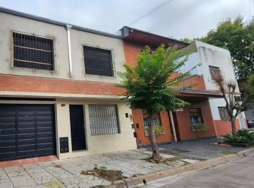 PH de 3 ambientes, Monte Castro · PH Contra Frente 3 Amb, Mas Quincho Patio Terraza. Sin Expensas
