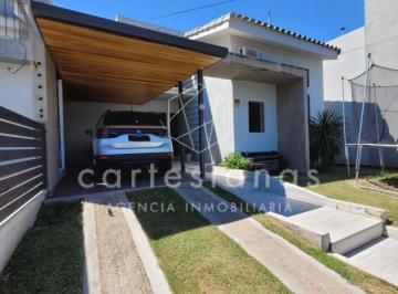 Casa · 180m² · 5 Ambientes · 2 Cocheras · Apto Credito 3 Dorm C/ Pileta! a m de Recta Martinolli