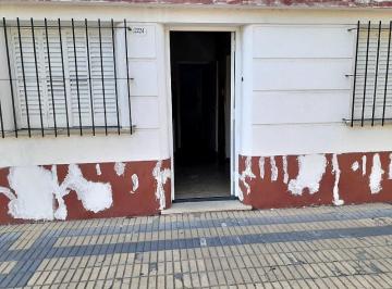 Depósito · 150m² · Terreno 460 m² Para Construir Fos 0,6 Fot 1.8, Gas Natural, Cloacas, Paviment0. Lanus Oeste.