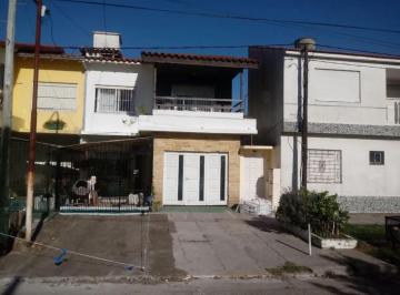 Casa · 96m² · 6 Ambientes · 1 Cochera · Dúplex en Venta - 3 Dorm. 2 Baños - Cochera - Santa Teresita