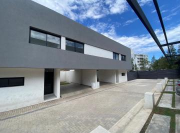 Casa de 5 ambientes, La Calera · Venta Housing a Estre 3 Dorm B° Los Prados 2 (La Calera)
