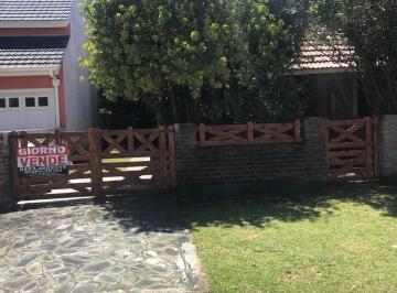 Casa Venta 300m² de 3 ambientes · Chalet en Santa Clara del Mar. Calle San Francisco