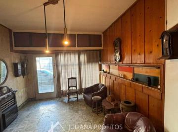 PH · 60m² · 3 Ambientes · PH 3 Ambientes a La Calle en Venta Bernal Centro