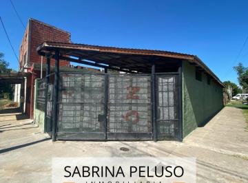 Casa · 210m² · 2 Ambientes · 1 Cochera · Casa en Venta Moreno