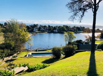 Casa de 5 ambientes, Villa Carlos Paz · 10006 - Casa con Bajada Al Lago en Venta en Carlos Paz