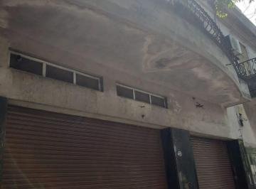 Terreno , Villa Devoto · Lote 8.66 X 43.30 con Galpon y Vivienda