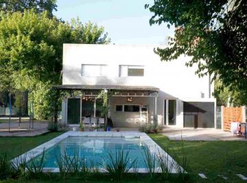 Casa · 148m² · 3 Ambientes · 2 Cocheras · Casa en Alquiler, Dos Dorm. en Villa Elisa