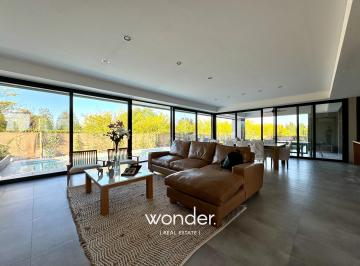 Casa de 5 ambientes, Luján de Cuyo · Exclusiva Casa de Categoría - Espectaculares Vistas a La Montaña