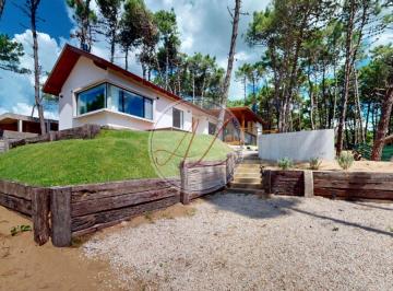 Casa de 4 ambientes, Pinamar · Casa 7 Mzn D / Barrio Pioneros