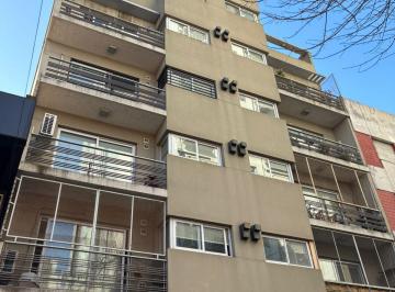 Departamento de 3 ambientes, Quilmes · Gv. Impecable y Moderno Departamento "Apto Crédito" en Pleno Centro de Quilmes