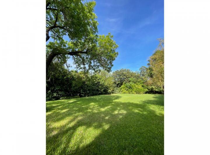 Terreno · 300m²