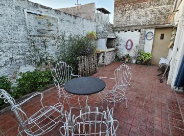 PH · 72m² · 5 Ambientes · Casa de Pasillo con Patio