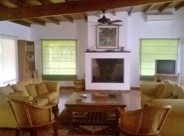 Casa · 161m² · 4 Ambientes · 2 Cocheras · Casa en Venta Ubicado en El Solar de Capilla, Exaltación de La Cruz, G. B. a. Zona Norte