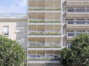 Departamento · 49m² · 2 Ambientes · Venta Recoleta Amplio Dos Ambientes Al Frente con Balcón. Luminoso