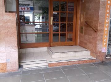Departamento de 2 ambientes, Parque Centenario · Depto. 2 Amb. 37 m. - Parque Centenario - Lateral - Luminoso