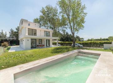 Casa · 240m² · 5 Ambientes · 2 Cocheras · Venta / Permuta | Casa 3 Dorm. en Pasos del Jockey | Barrio Privado | Fisherton