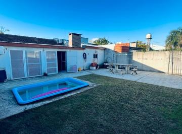 Casa · 140m² · 3 Ambientes · Casa en Venta Campana