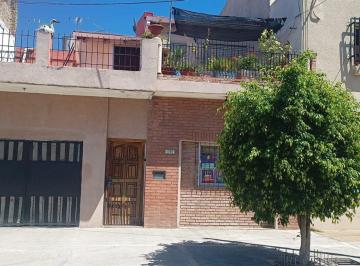 Casa · 148m² · 7 Ambientes · 1 Cochera · Casa Oportunidad Para Subdividir en Ciudadela