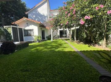 Casa · 160m² · 4 Ambientes · 1 Cochera · Casa en Alquiler - Florida, Vicente Lopez
