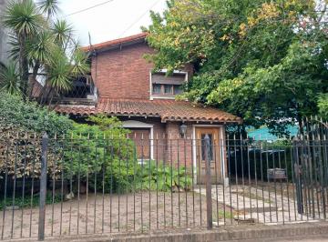 Casa · 830m² · 3 Dormitorios · Casa en Adrogue