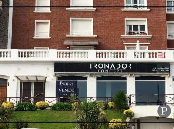 Local comercial · 710m² · Venta Teatro Tronador