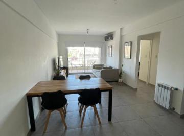 Casa · 50m² · 2 Ambientes · Casa en Venta - 1 Dormitorio 1 Baño - Cochera - 52 m² - Lanús