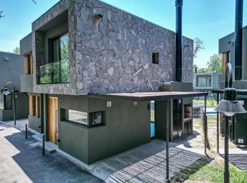 Casa · 70m² · 3 Ambientes · Excelente Casa en Dúplex a La Venta.