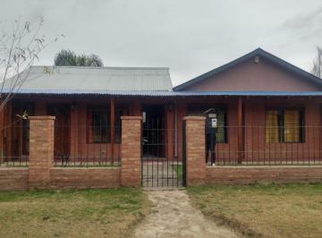 Casa · 200m² · 4 Dormitorios · 3 Cocheras · Oportunidad Casa + Dpto + Pileta Gas Natural 3 Dorm