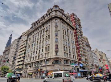 Departamento de 6 ambientes, Balvanera · Semipiso en Av Corrientes y Av Callao.