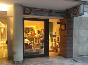 Local comercial · 50m² · 1 Ambiente · En Muy Buena Zona Residencial! Alquiler o Venta