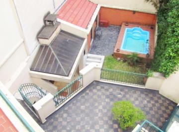 Casa · 290m² · 5 Ambientes · 2 Cocheras · Casa en Caballito - Garage - Jardin y Pileta