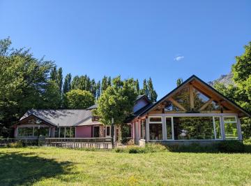 Casa · 1100m² · 10 Ambientes · 3 Cocheras · Casa en Camino Al Lago
