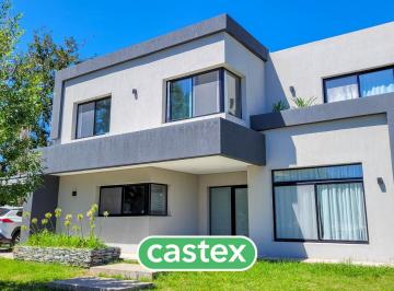 Casa · 206m² · 3 Dormitorios · 2 Cocheras · Casa en Venta Lagoon Pilar
