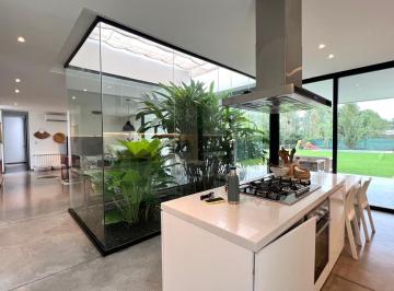 Casa · 157m² · 5 Ambientes · 2 Cocheras · Casa de 3 Dorm. en Venta Fisherton San Eduardo