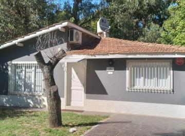 Casa · 82m² · 4 Ambientes · Venta Casa - Lote Multifamiliar