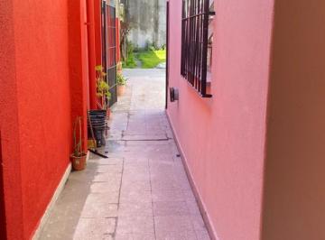 Casa · 130m² · 3 Ambientes · 2 Cocheras · Casa - Venta - Villa Dominico