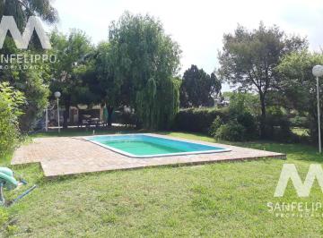 Quinta vacacional · 221m² · 6 Ambientes · 2 Cocheras · Casa Quinta - Venta - Monte Grande - Esteban Echeverria