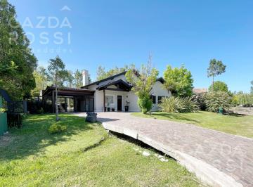 Casa · 170m² · 5 Ambientes · 2 Cocheras · Casa con Piscina en Echeverria del Lago