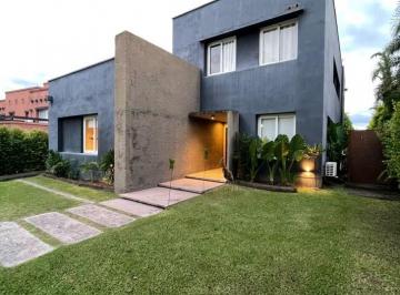 Casa · 420m² · 6 Ambientes · 2 Cocheras · Country Jockey Club, Yerba Buena