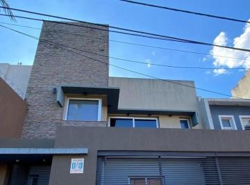Casa · 210m² · 5 Ambientes · 2 Cocheras · Venta | Casa en Posadas