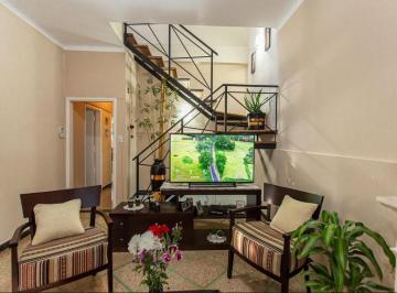 Casa · 130m² · 5 Ambientes · 1 Cochera · Casa de 3 Habitaciones! Excelente - Apta Credito