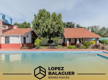 Casa · 160m² · 4 Ambientes · 3 Cocheras · Casa en Luis Guillon - Quinta Doble Terreno - 3 Dorm. - Pileta