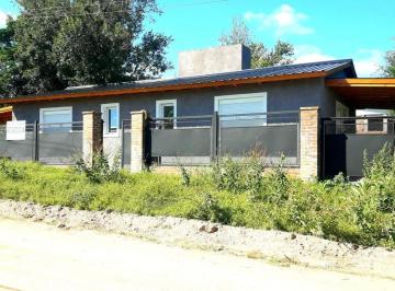 Casa · 90m² · 2 Dormitorios · 2 Cocheras · Departamentos a m del Cic en La Cumbre