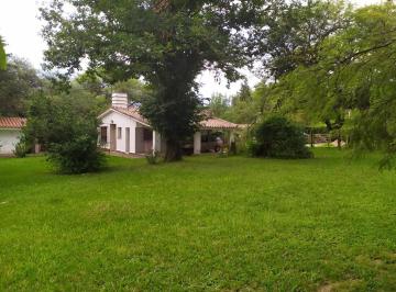 Casa · 103m² · 3 Ambientes · 2 Cocheras · Venta Casa Mas Terreno Villa Los Aromos