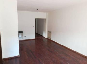 Departamento · 80m² · 4 Ambientes · En Venta! Depto 4 Amb Fte C/ Bcon - Zona Once